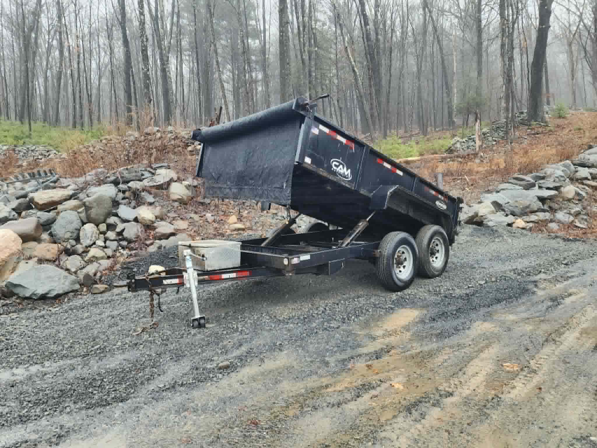 Dump trailer for construction and debris hauling